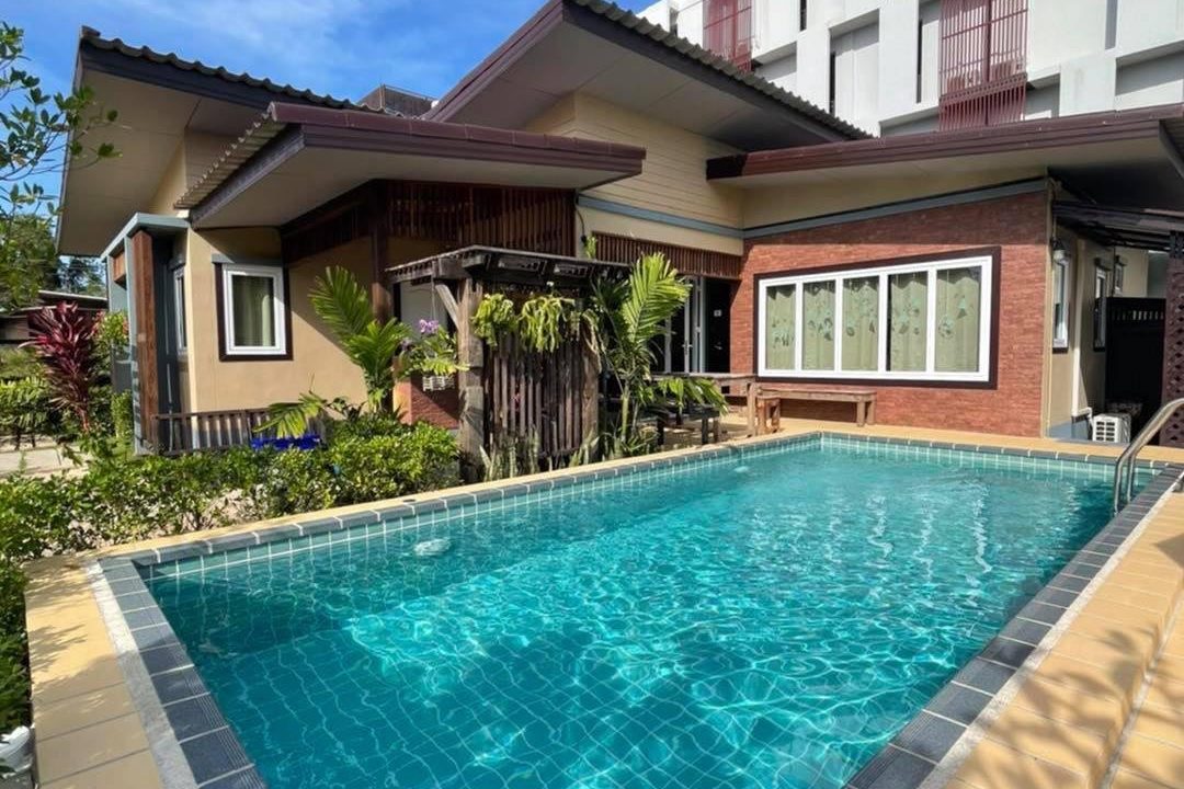 บ้านพักพูลวิลล่าไทยแลนด์ - แนะนำ Pim 1 Poolvilla Private Beach 3-5 ห้องนอน  ระยอง⭕️ พลูวิลล่าระยองส่วนตัวเดินลงทะเลได้!!