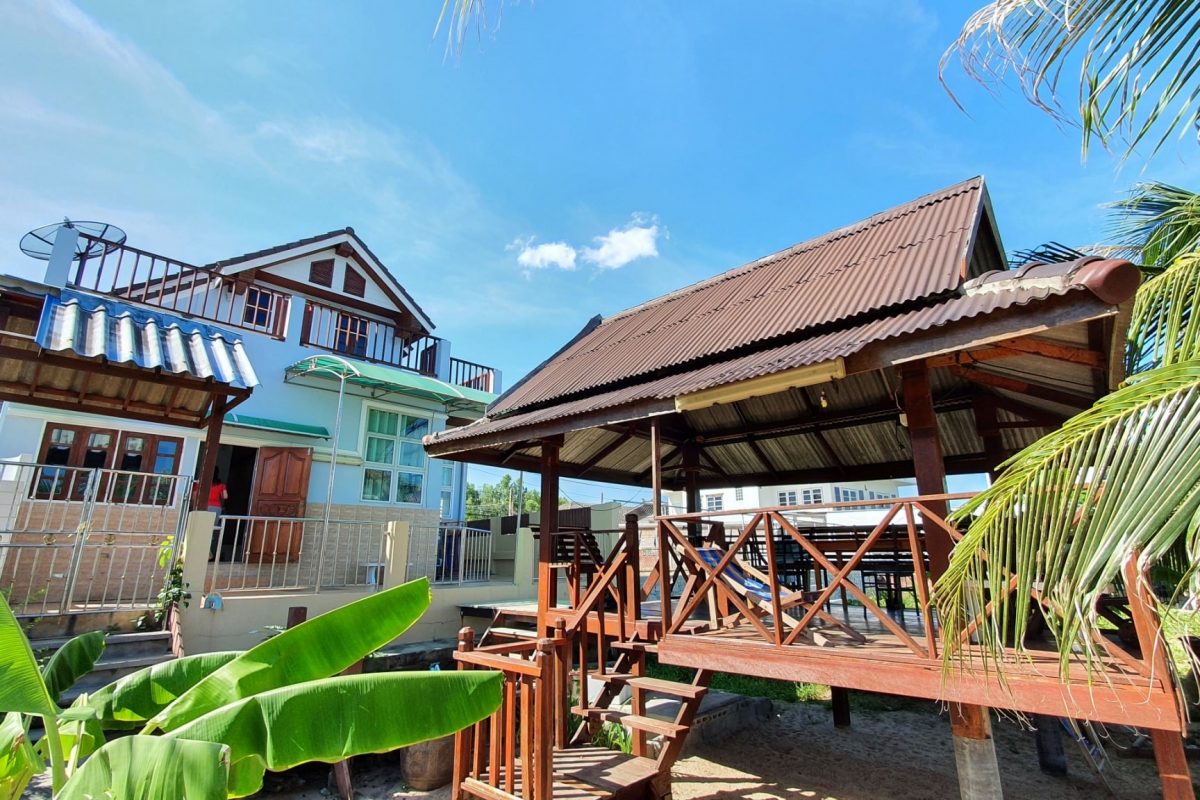 บ้านพักพูลวิลล่าไทยแลนด์ - บ้านพักติดทะเลระยอง G- Coconut Beachfront ระยอง หาดพลา ⚓️ 4ห้องนอน บ้านพักติดทะเลระยอง