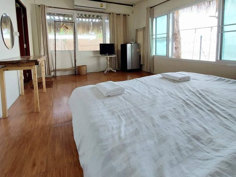 ที่พักจันทบุรีติดทะเล🌴 Hoola villa 🌴 4 ห้องนอน ติดทะเลจันทบุรี  แบบเหมาหลัง หาดส่วนตัว⛱ ปิ้งย่าง กางเต็นท์ได้นอนชิลริมทะเล -  ที่พักติดทะเลจันทบุรี