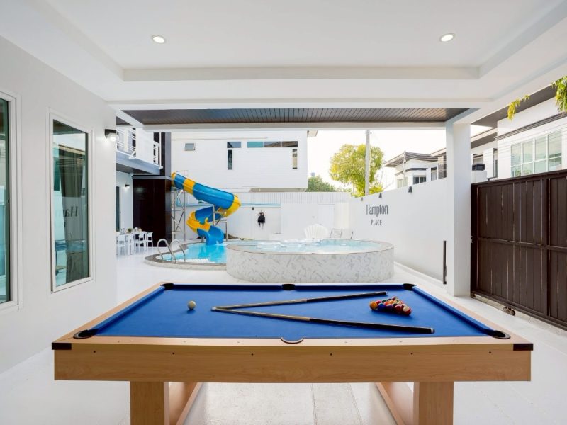 LINE ALBUM Hampton Place 251021 10