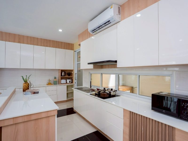 LINE ALBUM Hampton Place 251021 14