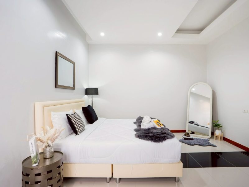 LINE ALBUM Hampton Place 251021 5